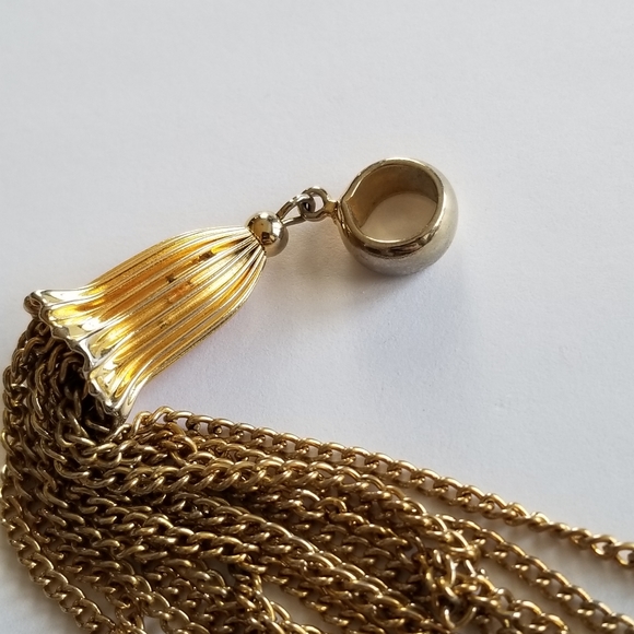 Vintage pendant chain tassel gold tone metal - Picture 4 of 7